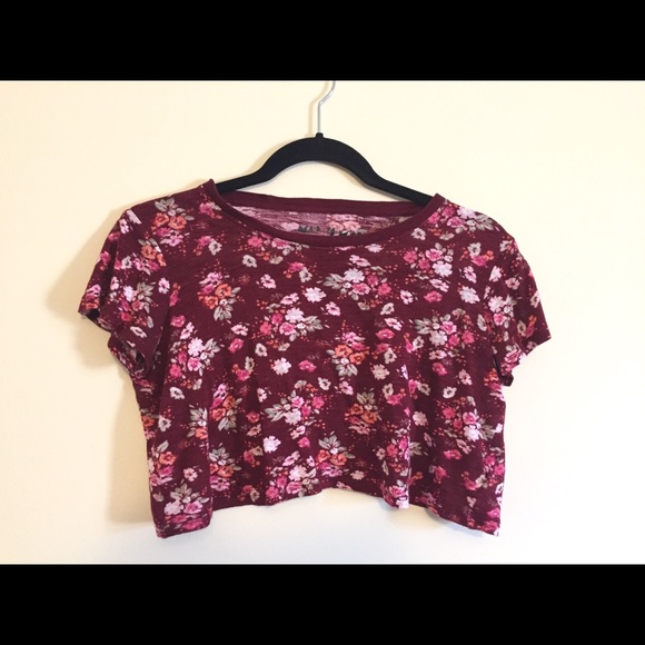Aeropostale “Map to Mars” Dark Red Crop Top - Picture 2 of 2